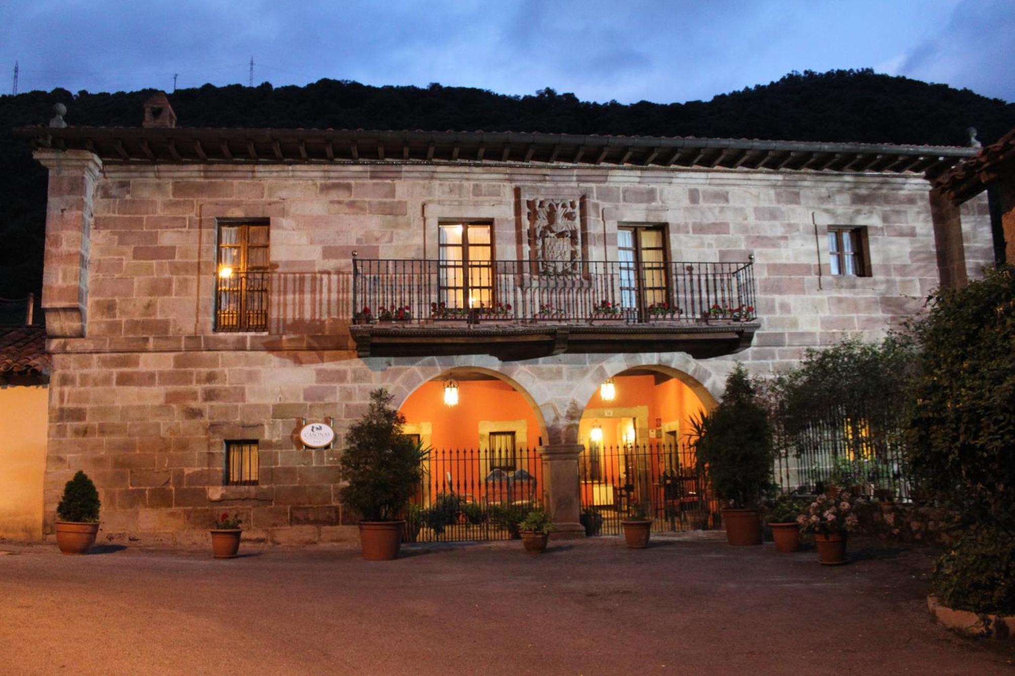 Casona De La Salceda Guest House Treceño Екстериор снимка