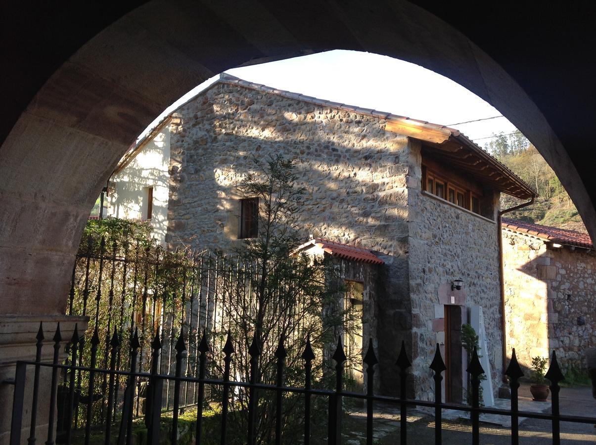 Casona De La Salceda Guest House Treceño Екстериор снимка