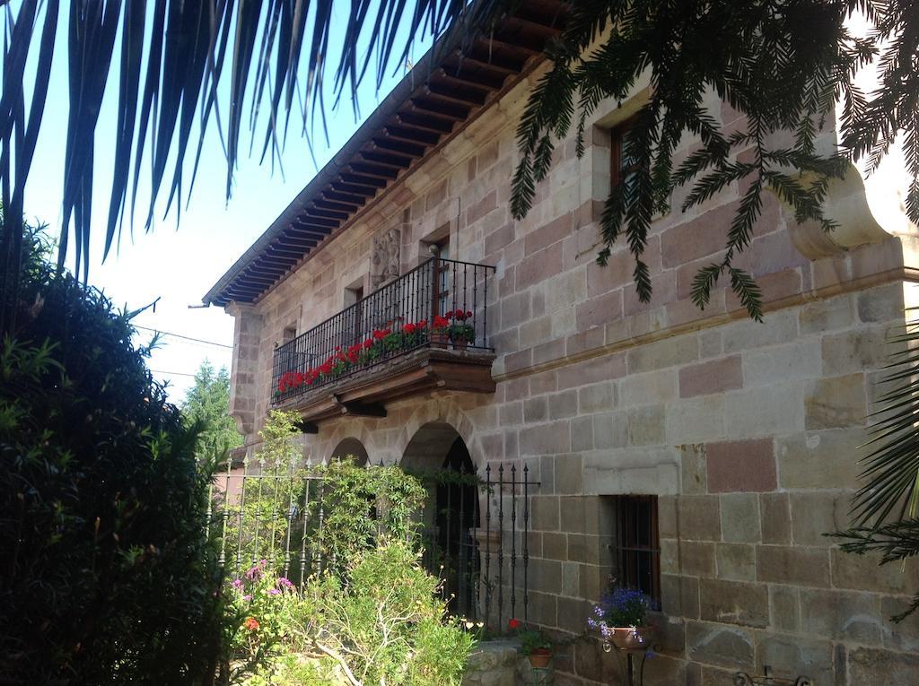 Casona De La Salceda Guest House Treceño Екстериор снимка