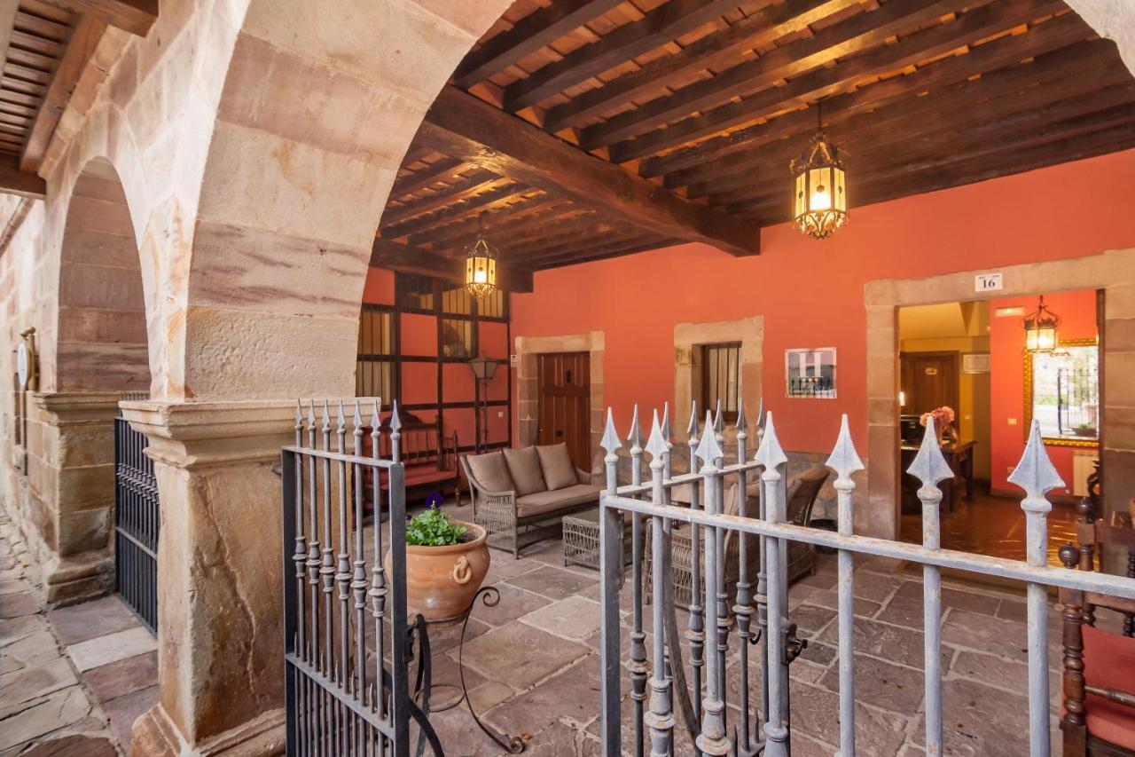 Casona De La Salceda Guest House Treceño Екстериор снимка