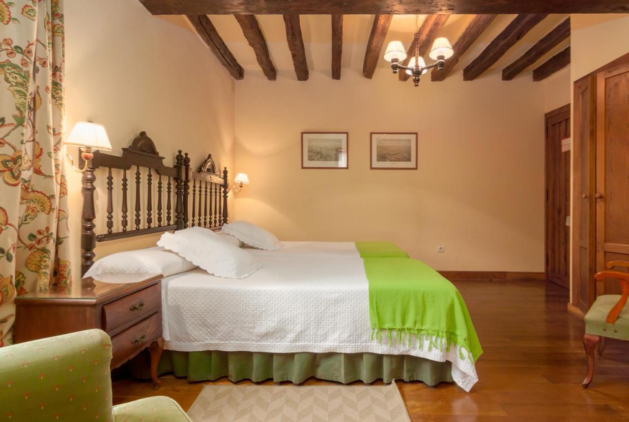 Casona De La Salceda Guest House Treceño Екстериор снимка